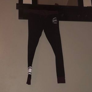 Pink leggings tie at the top with burgundy ankle